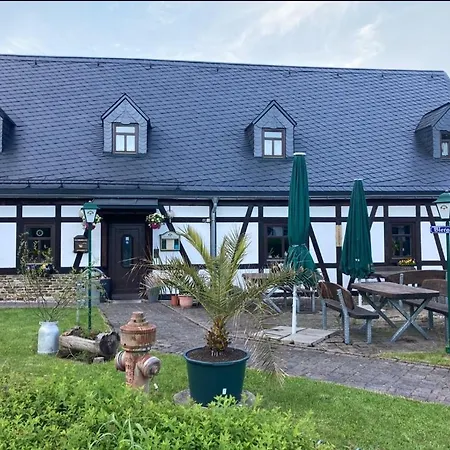 Wirtschaft & Zum Huthaus Pensjonat