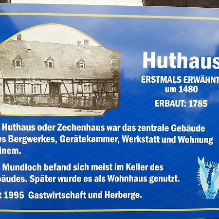 Wirtschaft & Zum Huthaus Pensjonat Schneeberg (Saxony)